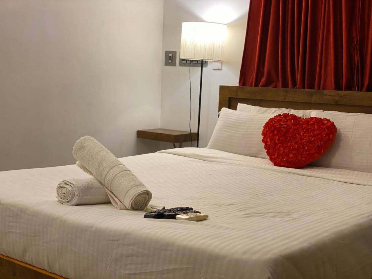 La Paradise Residency - Tie Hotels & Resorts ポンディシェリ エクステリア 写真